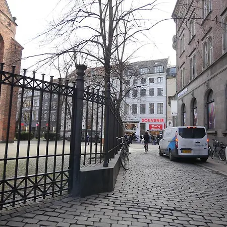 Apartment Direct Inner City 1 *